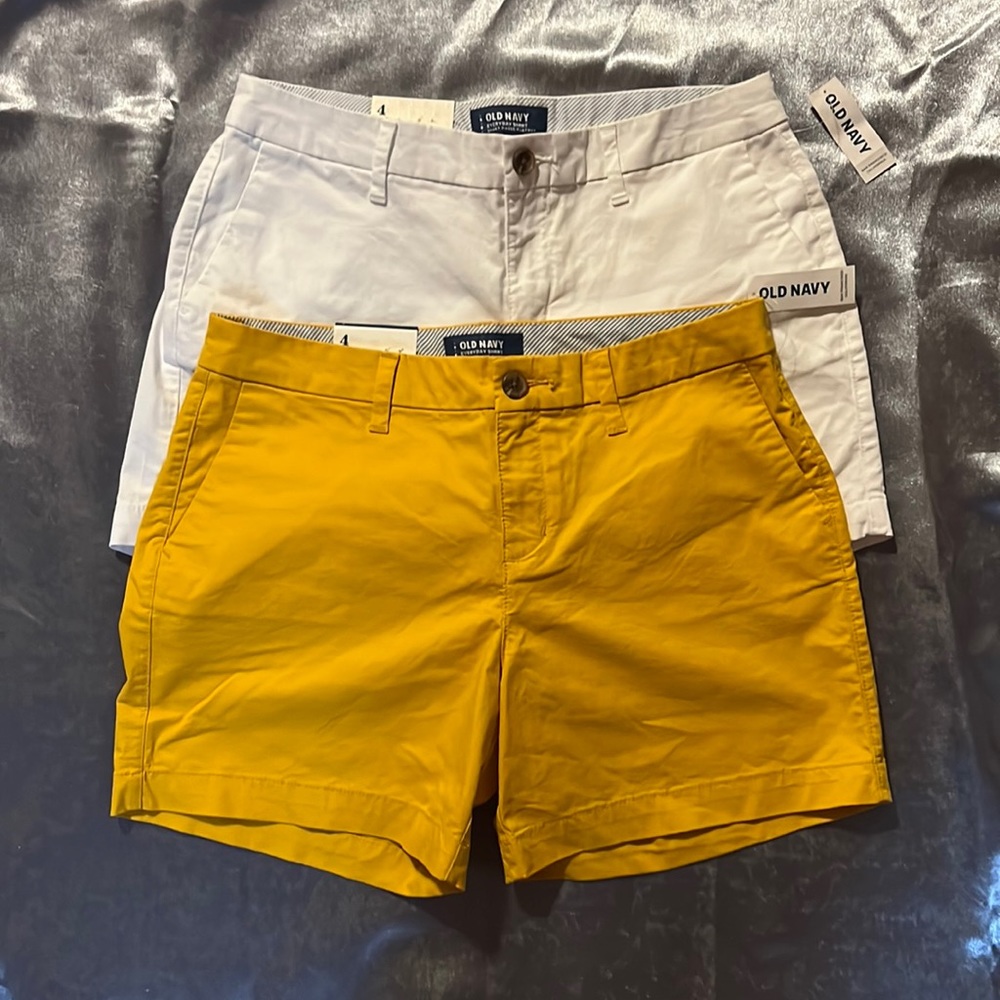 2 Pairs- Old Navy Shorts (Short Passe-Partout)